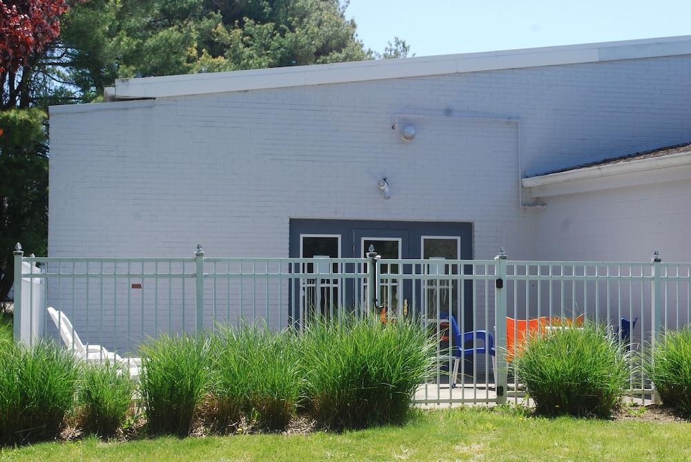 米斯蒂克霍华德约翰逊酒店 外观 照片